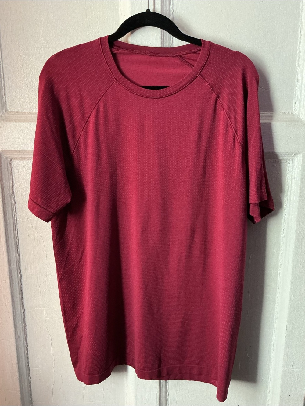 Lululemon Men's Crew Neck Shirt - Burgundy